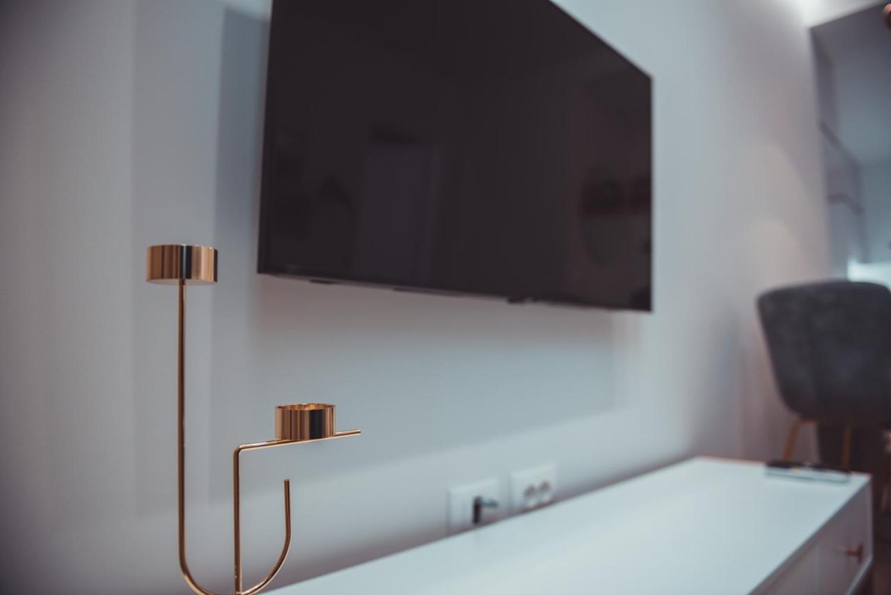 Tam Skanderbeg Square City Center Apartment No2 * Tirana