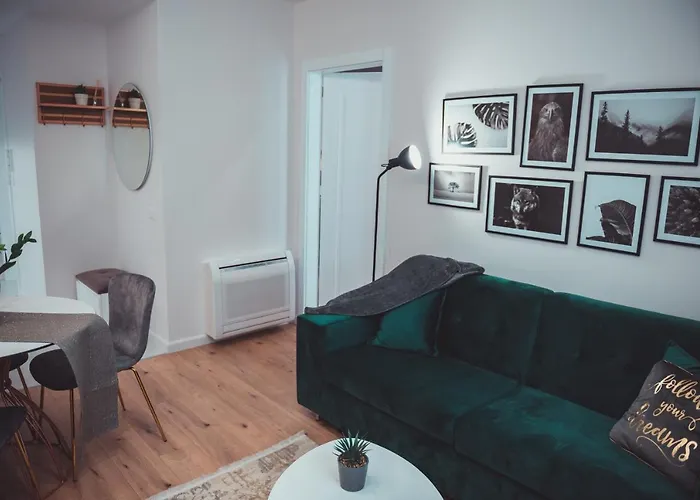 Tam Skanderbeg Square City Center Apartment No2
