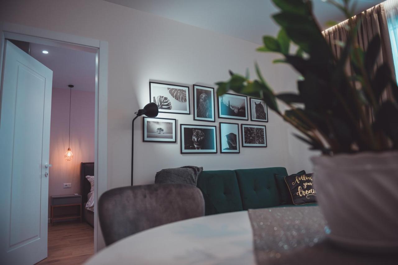 Tam Skanderbeg Square City Center Apartment No2 *